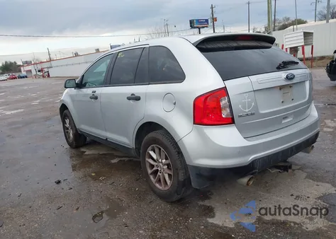 2013 Ford Edge Se z USA, uszkodzony, nr VIN 2FMDK3GC8DBE15113